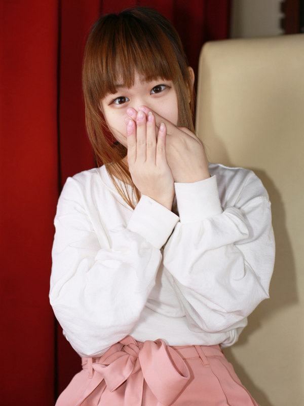 激安ヌキ道楽・十三店 きあら 18歳 T：148cm　B：79(B)　W：54　H：83